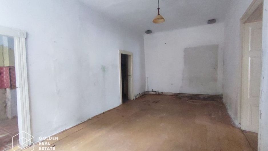 Apartament la curte, 3 camere, zona Centrala, str Simion Balint - Poză 5