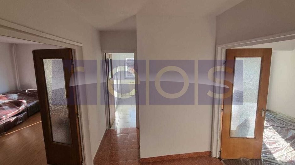 Vanzare 3 camere  | Bulevardul Unirii  | Etaj 2 | Locație centrala - Poză 3