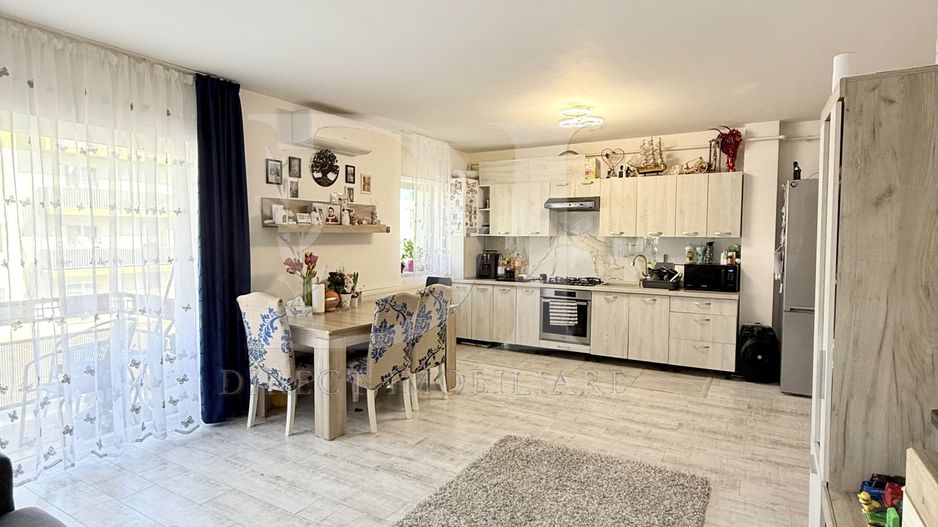 Apartament la cheie / etaj intermediar / Zona Eroilor - Poză 3