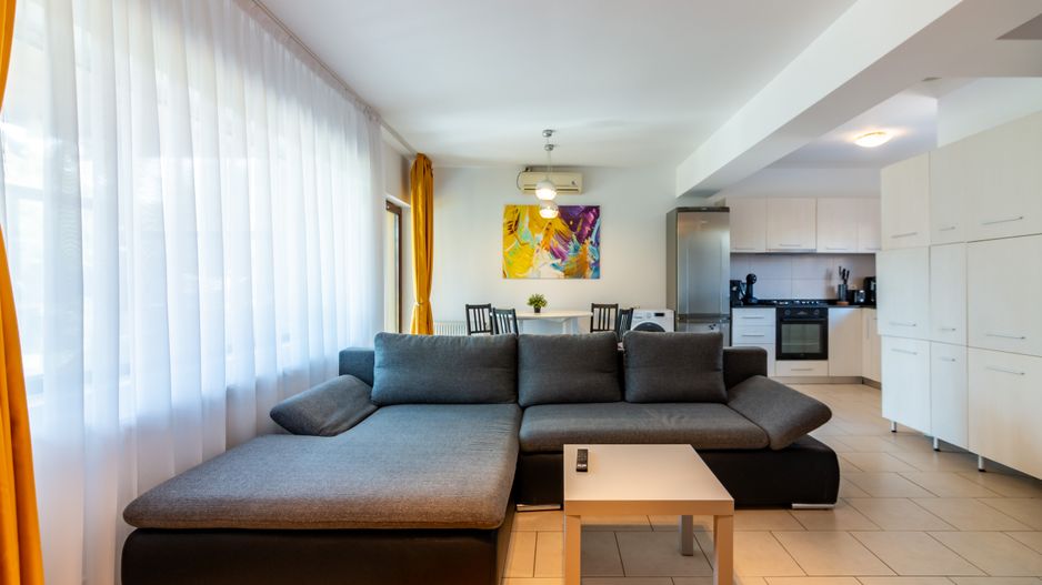 Casă primitoare  | Tunari | Grădină spațioasă plus piscină - Poză 10