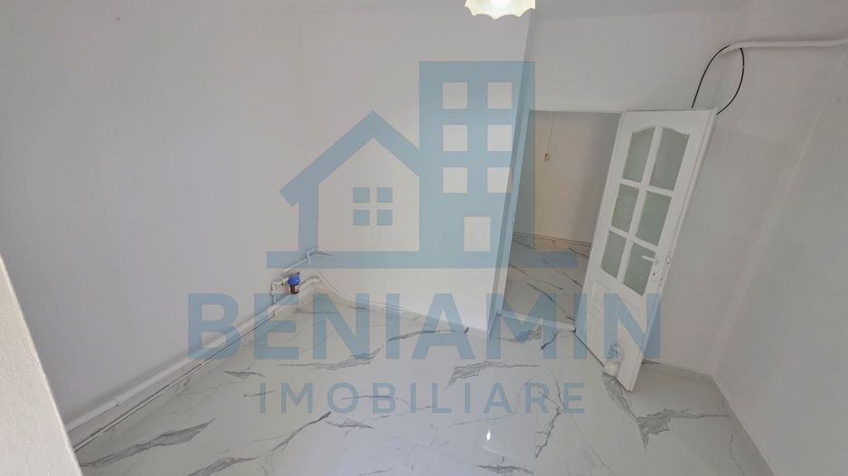 Trei camere doua bai 1Mai etaj 1 -centrala termica -75mp - Poză 3