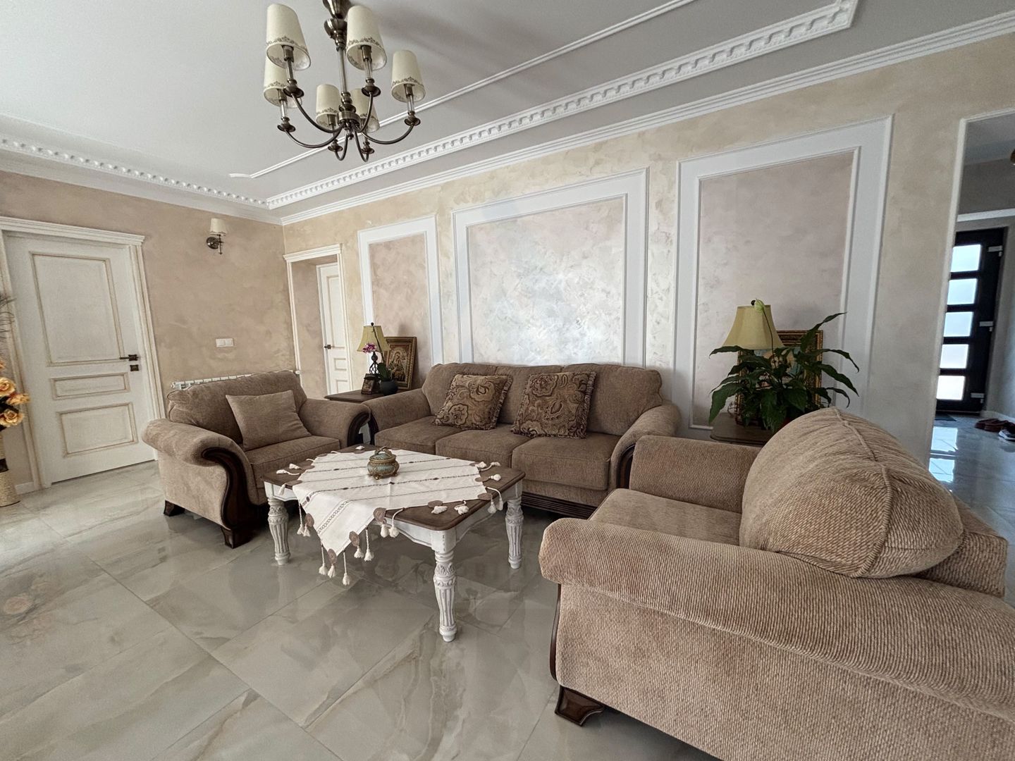 Casa individuala ultrafinisata 200 mp utili si teren 462 mp  Selimbar - Poză 10