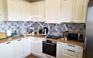 Casă de vânzare cu 5 camere în zona de Dealuri, Oradea - Poză 5