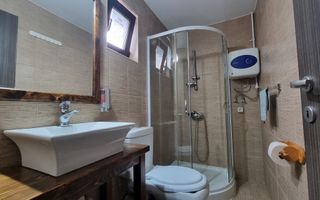 Complex turistic și proprietate deosebită de vânzare în Valea Dobârlău - Poză 20