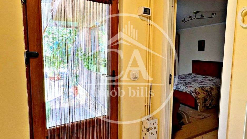 Garsoniera la curte comuna de închiriat in zona centrala, Oradea - Poză 7