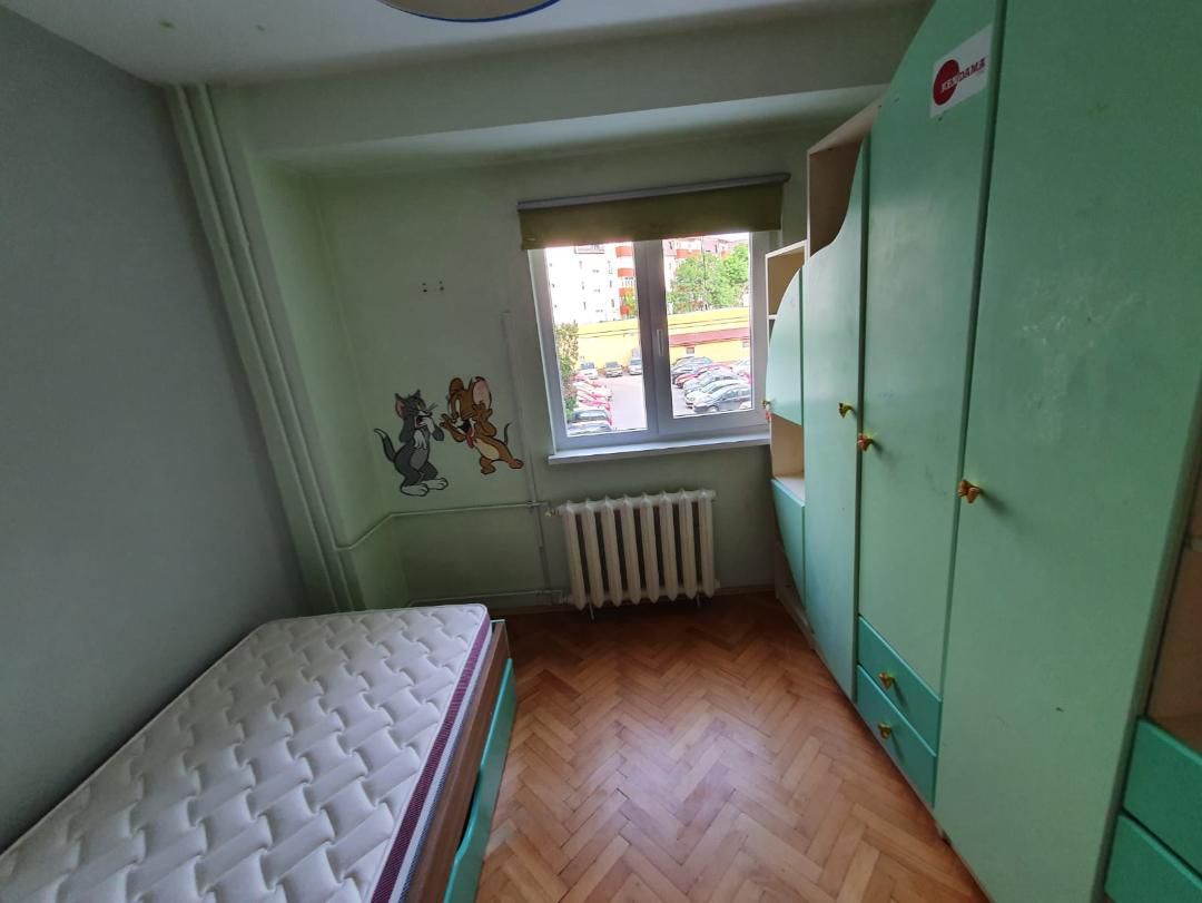 Aparament 5 camere etaj 1 zona Dambovita - Poză 13