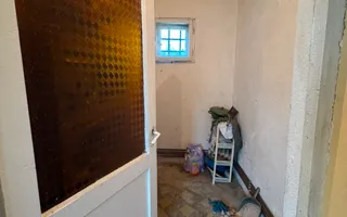 Casă cu teren generos în Buciumi - Poză 13