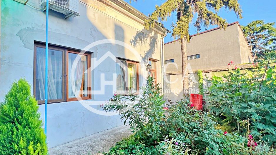 Apartament cu 2 camere de vanzare Ultracentral, Oradea. - Poză 1