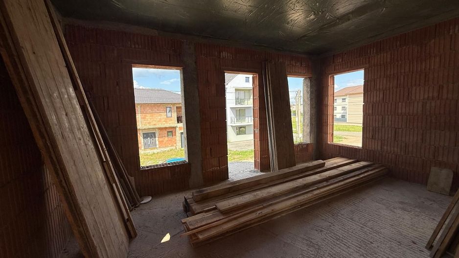 Duplex la rosu - 3 dormitare- Dumbravita - Poză 11