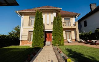 Chirie, apartament, 6 camere, strada Ciocarliei, Telecentru - Poză 1