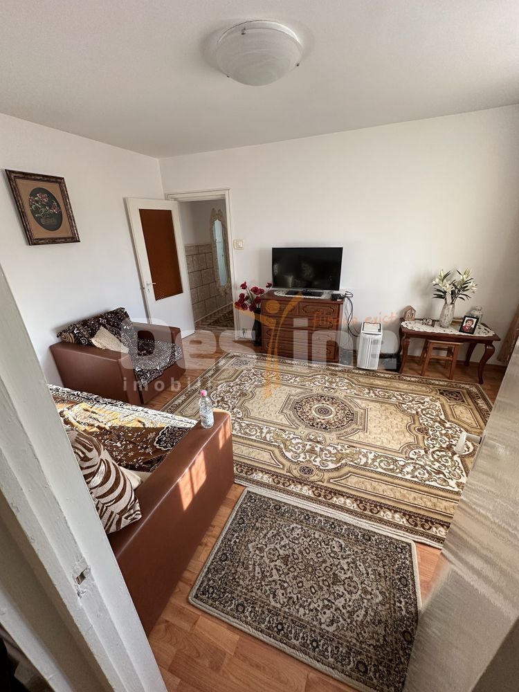Apartament cu 3 camere de vânzare – Zona Casa de Cultură, Constanța - Poză 3