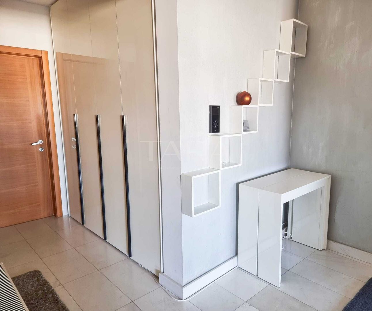 Apartament cu 2 camere, 57 mp, terasă de 14 mp, bloc nou, 2013. - Poză 3