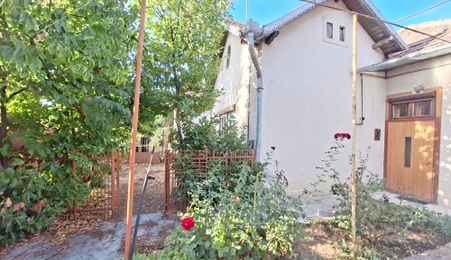 Casă cu teren de 772 mp, zonă exclusiv de case – Gheorgheni / Andrei Mureșanu