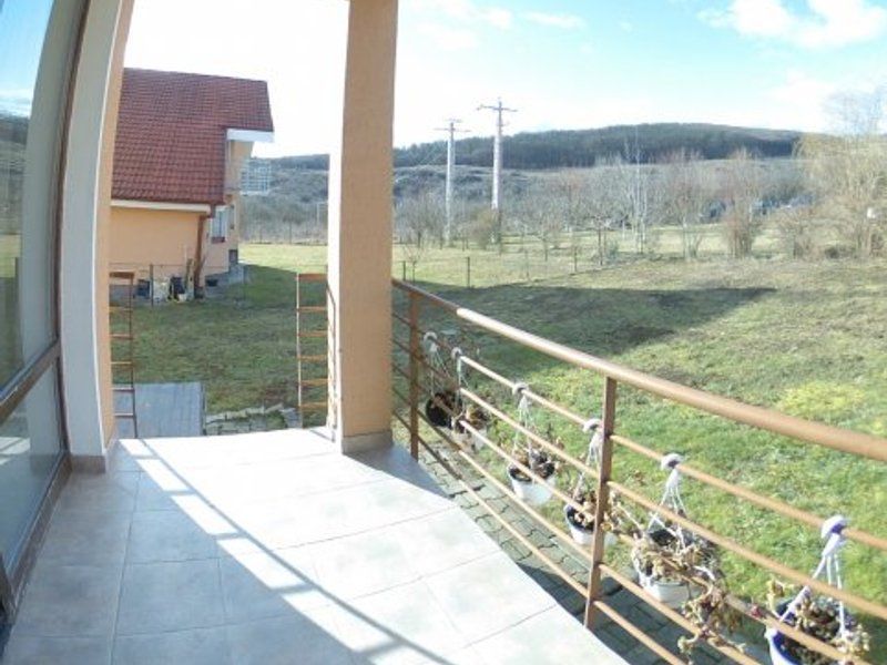 Casa moderna cu 4 camere in cartierul Orizont-Tur 3D virtual - Poză 11