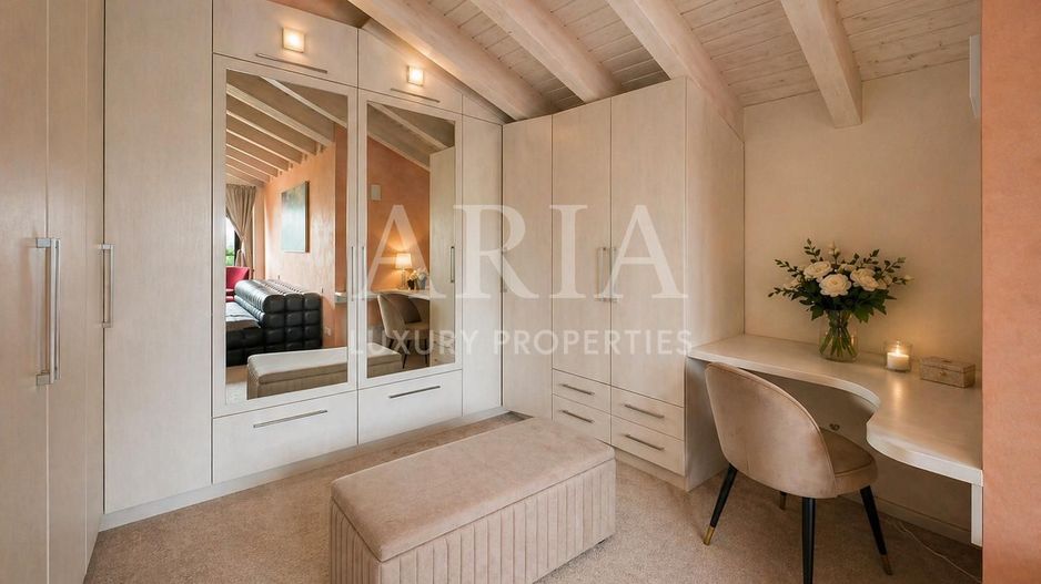 SNAGOV VILA | 36m DESCHIDERE LA LAC | PONTON 250mp | JACUZZI | SPA | BOWLING - Poză 7