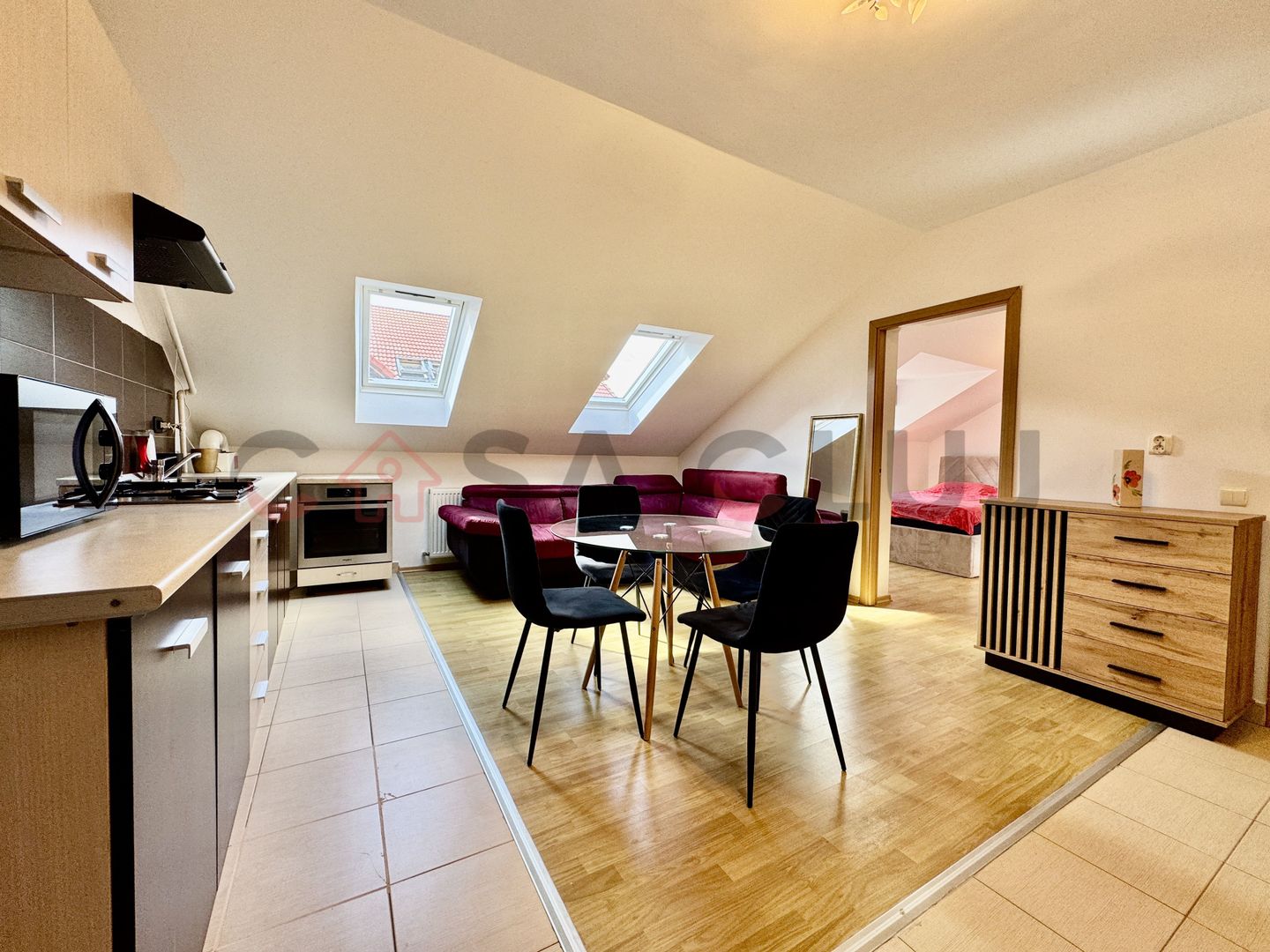 Apartament cu 2 camere semidecomandat, liniste, zona Gradinita ELF ! - Poză 2