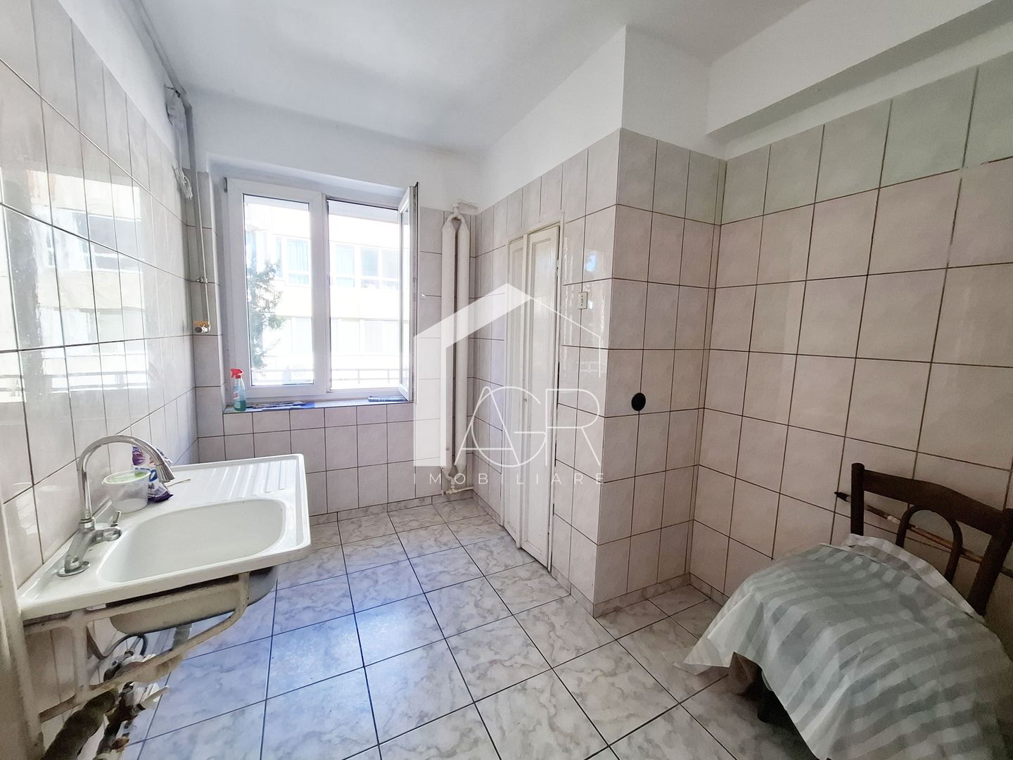 Apartament cu 2 camere, zona Ultracentral - Poză 4