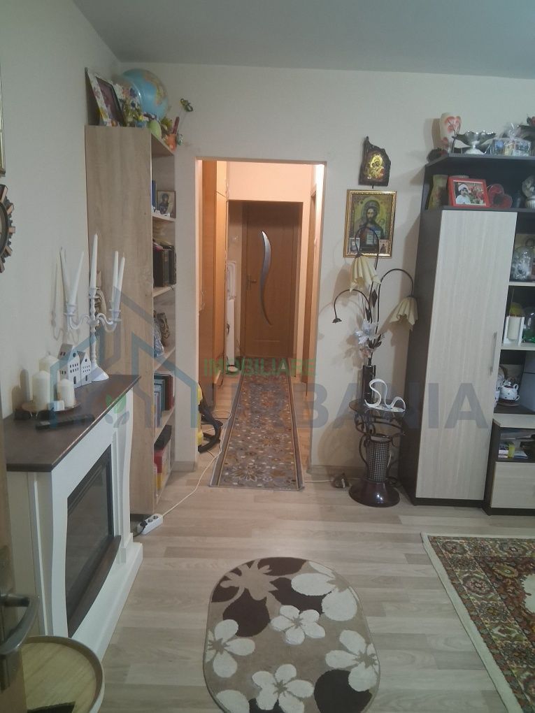Apartament 3 camere de vânzare în zona Alexandru cel Bun / Poștă - Poză 1