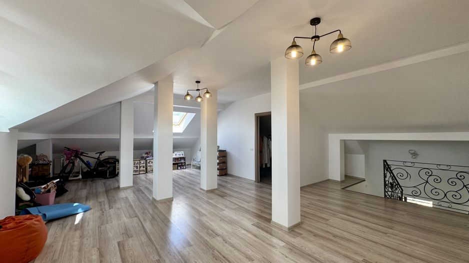 Berceni - VILĂ UNICAT, spațioasă, curte 1.000 mp, la 7 min metrou - Poză 35