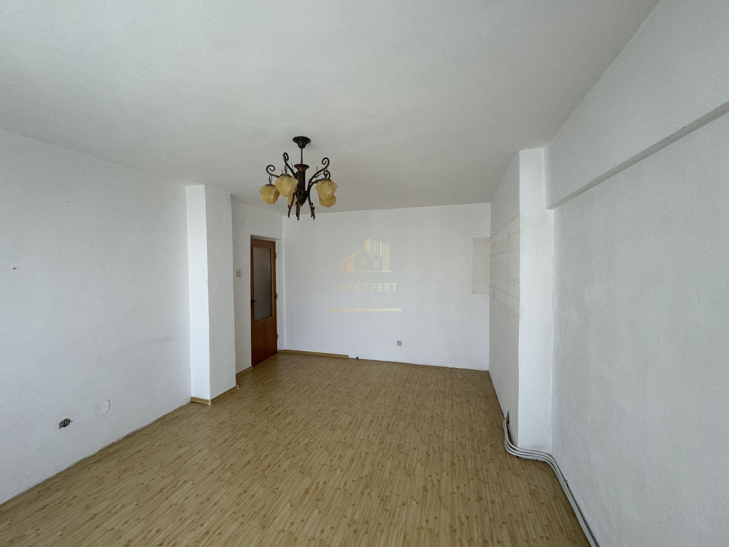 APARTAMENT CAMPULUNG 4 CAMERE, ETAJ 2, GRUI - Poză 4