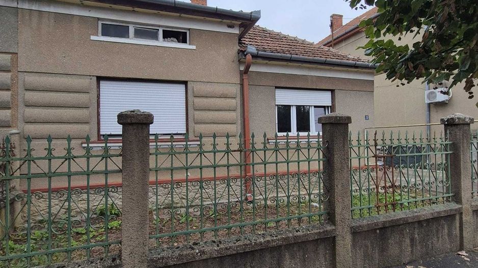 **Doua case alaturate Titulescu - ANA IPATESCU 23/25 11 ari** - Poză 3