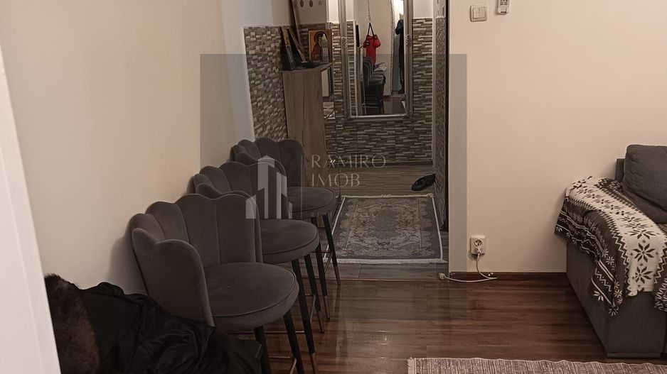 Apartament 3 camere semidecomandat - Poză 6