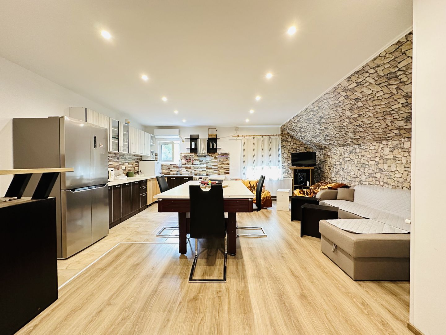 Apartament spatios cu 2 camere, in Vila apartamentata - Take Ionescu - Poză 19