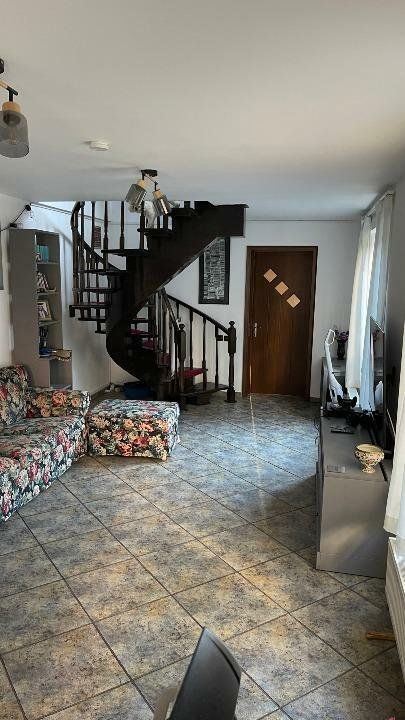 Casa  P+1+M 2006,teren total 156 mp  Cosbuc/ Parcul Carol - Poză 2