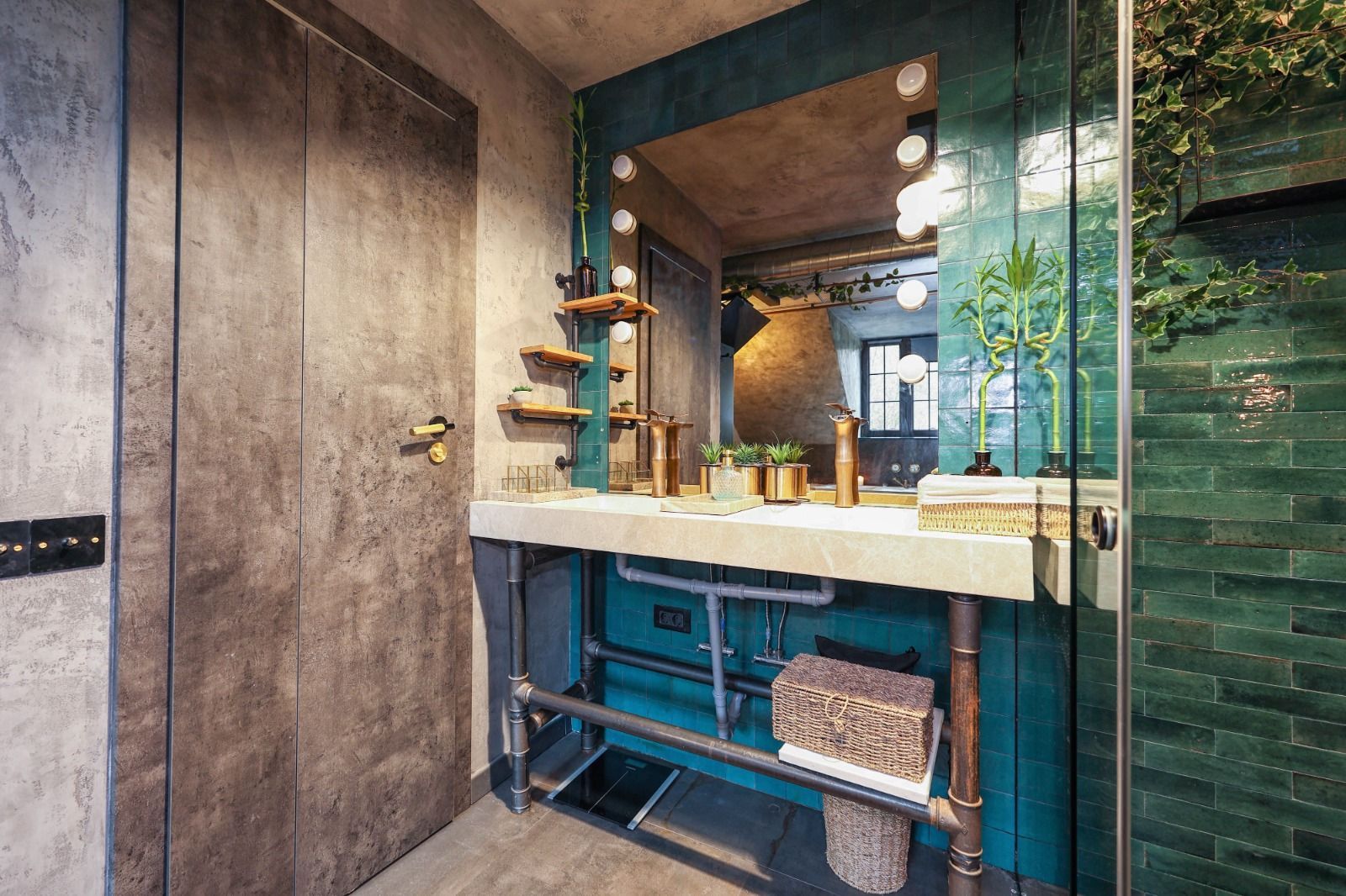 Bijuterie arhitecturală cu dotări smart in centrul Brasovului - Poză 25