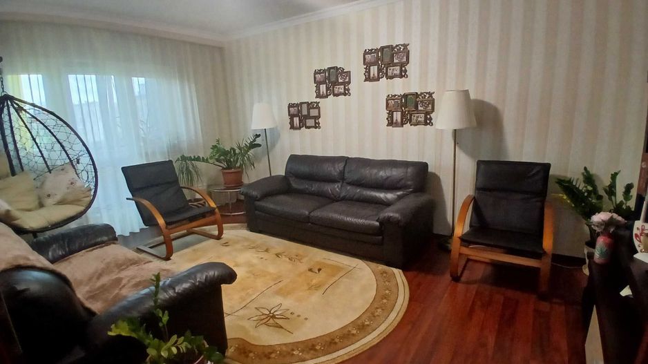 Apartament Luminos 4 Camere.  Decomandat. Zona Universitatea Spiru Haret. - Poză 1