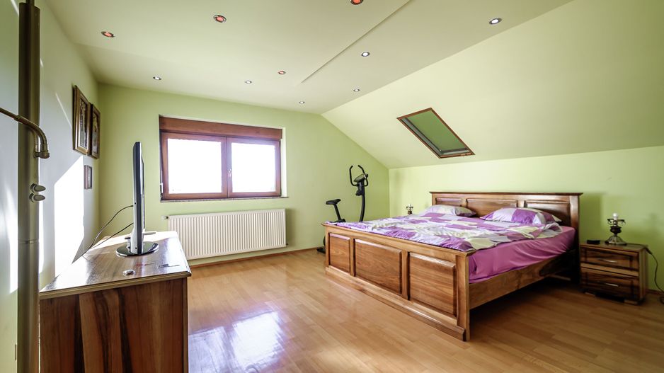 Vilă modernă 6 camere - Bujac - Poză 4