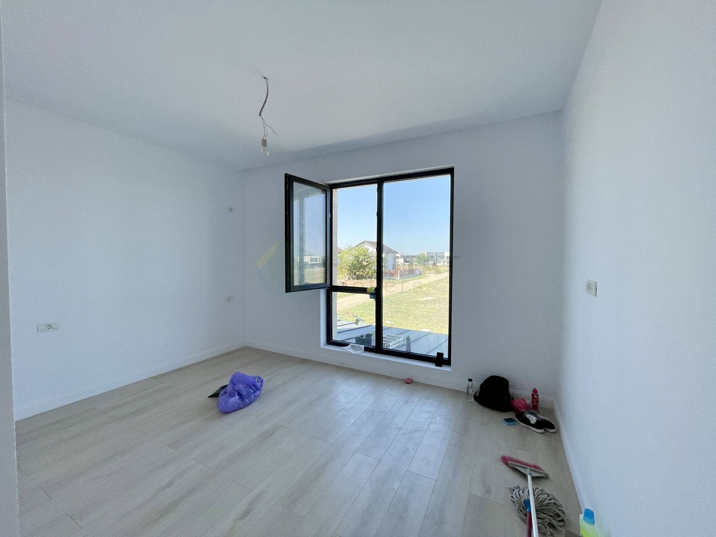 Vila in ansamblu in Tunari | Individuala, 5 camere. - Poză 16