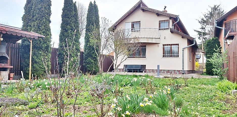 Casa de vacanta/locuit permanent in Podul Olt la 20min de Brasov - Poză 1