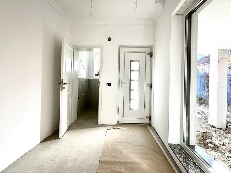 Casa lângă Iulius Town - zona Lipovei - Poză 8