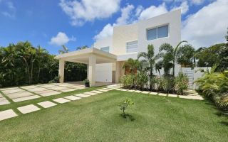 Vilă modernă de lux cu piscină privată - Poză 3