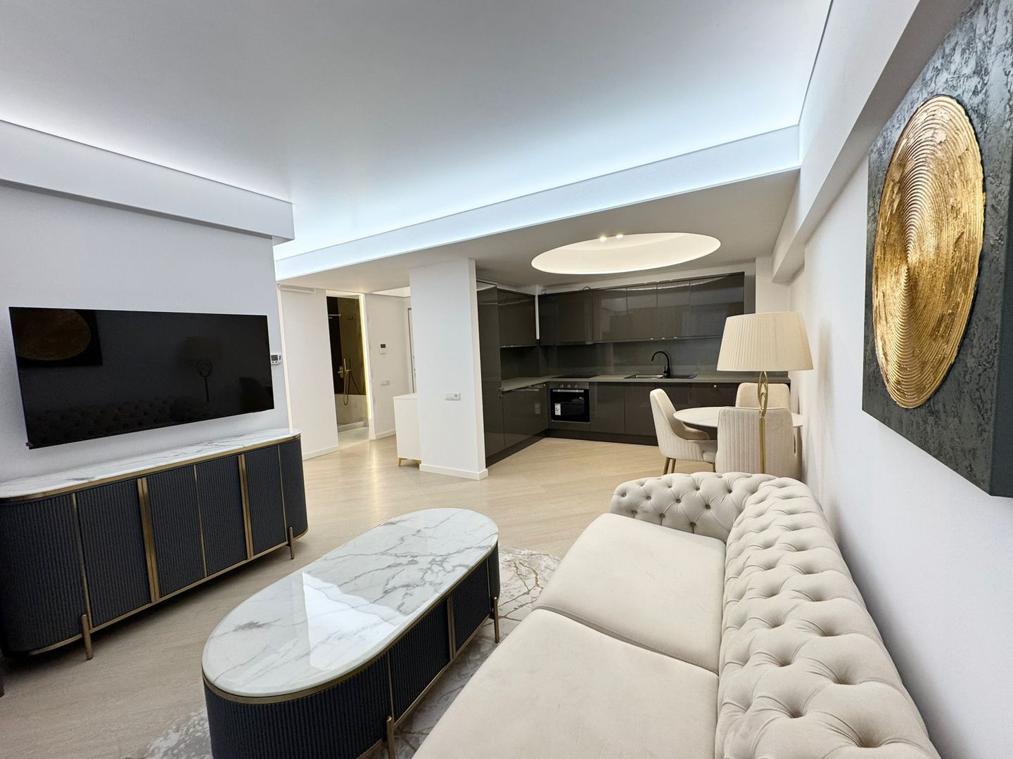 Apartament unical 3 camere de inchiriat - Poză 4