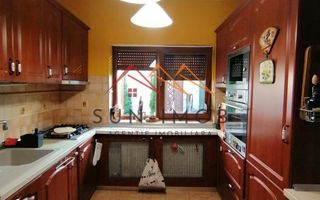 Vila P+E+M, an 2012, 6 camere, ultracentral, finisaje lux, Ploiesti,PH - Poză 33