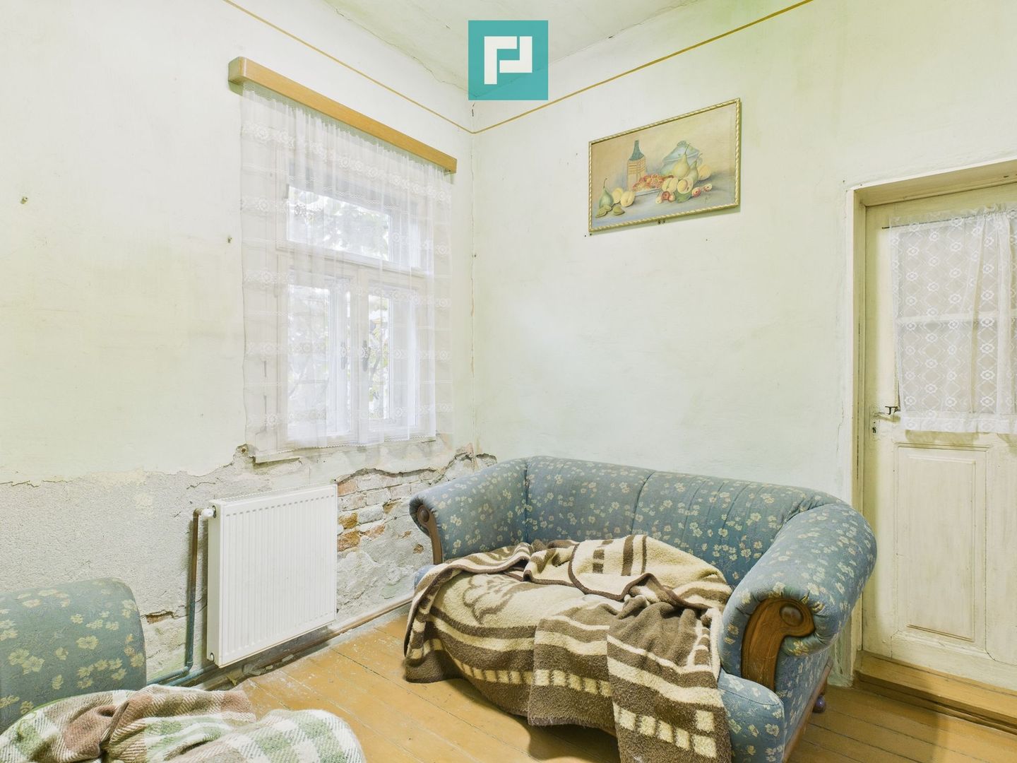 Casă cu 8 camere de renovat în Pârneava - Poză 6