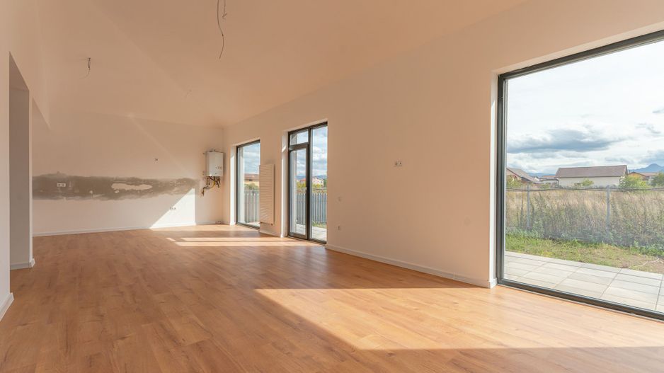 Casa individuala dispusa pe un singur nivel in Izvor, Tarlungeni - Poză 3