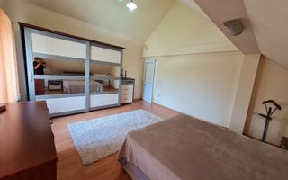 Casă cu teren generos pretabila pentru afacere - Poză 10