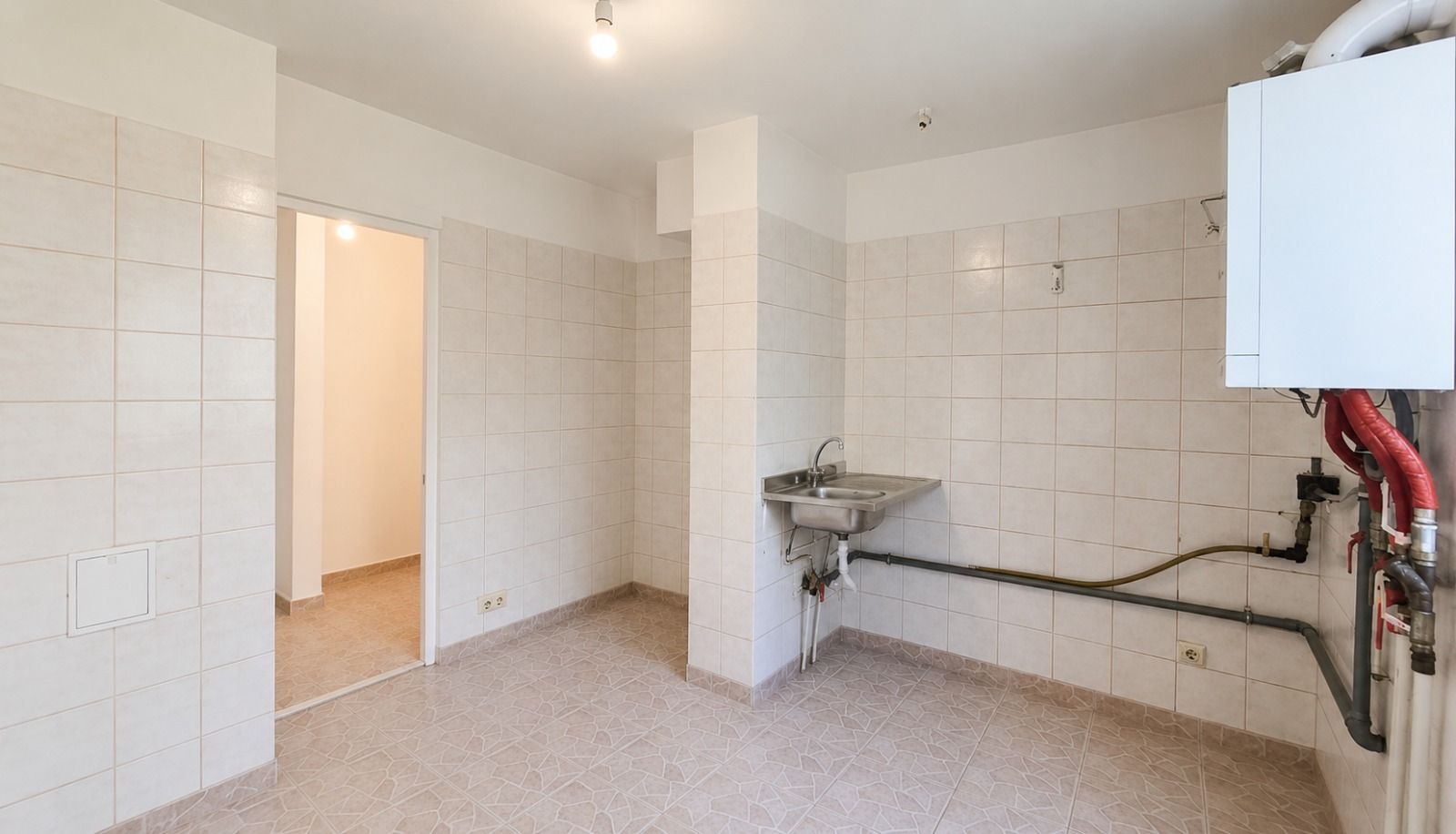 Apartament de 3 camere, decomandat, zona Politehnica - Poză 4