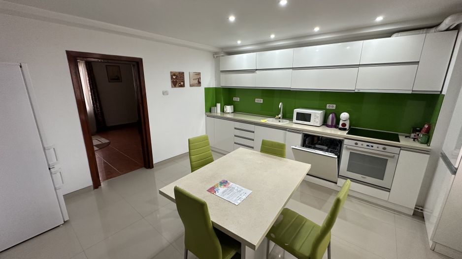 Apartament cu 3 camere în zona P-ta Unirii - Poză 15