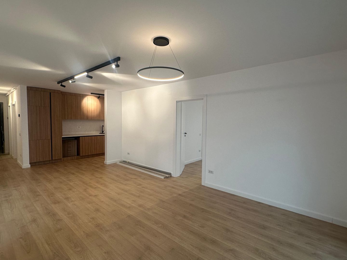 Apartament 3 camere de inchiriat Victoriei - Poză 7
