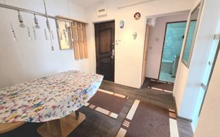 Apartament 2 camere decomandat et.2 Cetate zona Mercur - Poză 4