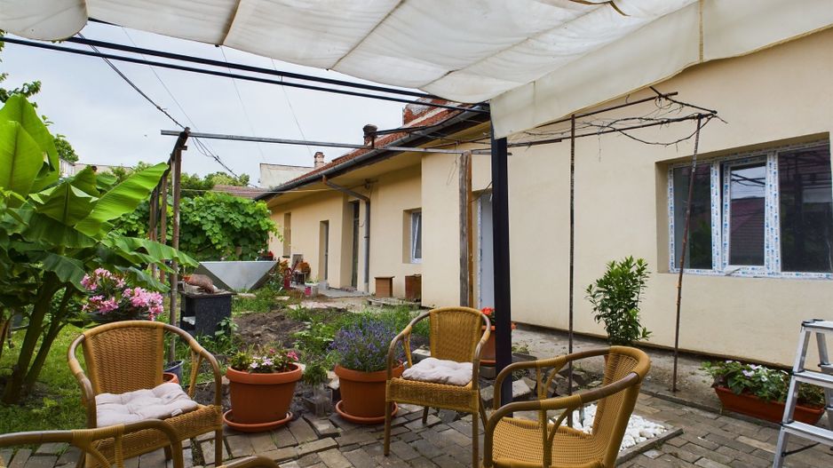 Apartament  2 camere la curte comună - Poză 13