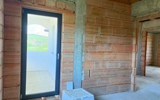 Casă individuală de vânzare | 4 Camere | 110 mp | Dezmir - Poză 2