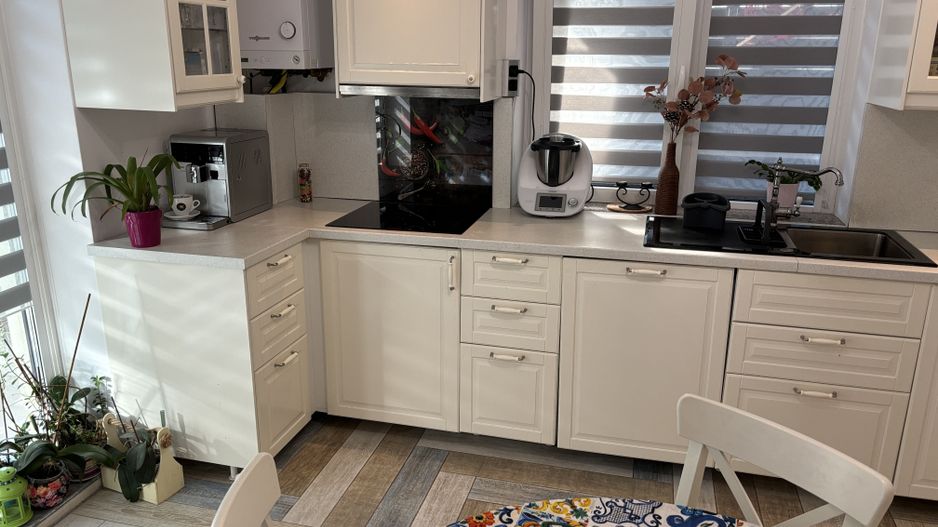 Casa cu Gradina in  Europa, cu 2 Parcari - Poză 5