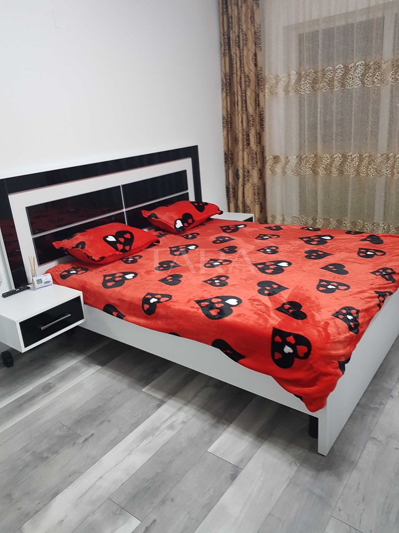 Apartament cu 3 camere in Zona Florilor. - Poză 5