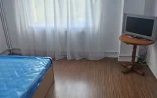 3 decomandate, etaj 3/4, centrala, 1 Mai - 400 Euro - Poză 2