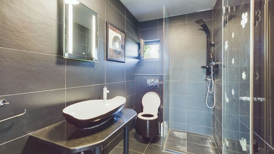Vilă modernă cu 5 camere în Curtici - Poză 5